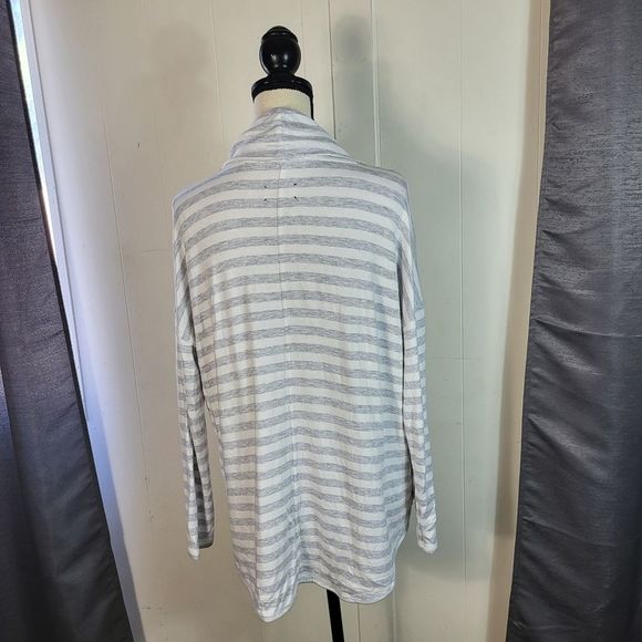 LOU AND GREY White Gray Stiped Loose Fit Funnel Neck Tunic Knit Top Size Medium - Picture 3 of 3